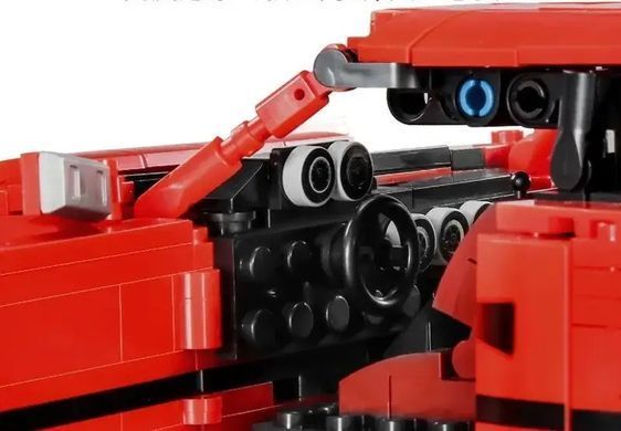Конструктор для хлопчиків "Спортивна гоночна машина Ferrari", інерційний, 26см, 811 деталей, 8401
