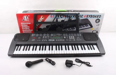 Дитячий ігровий синтезатор, 61 клавіша, MQ6152, з мікрофоном, працює від мережі та батарейок