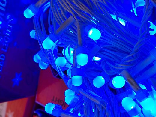 Гирлянда светодиодная LED синяя, белый провод, 200 матовых лампочек
